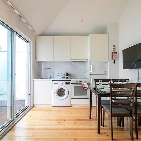 Lovelystay - Cozy 1Br In Santa Catarina W/ Balcony Porto Bagian luar foto