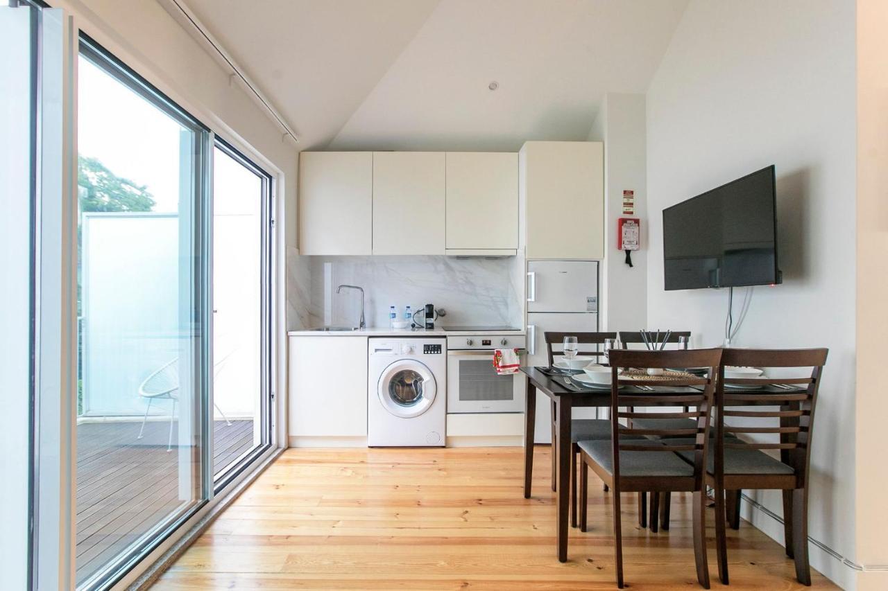 Lovelystay - Cozy 1Br In Santa Catarina W/ Balcony Porto Bagian luar foto