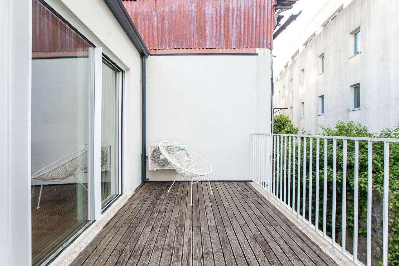 Lovelystay - Cozy 1Br In Santa Catarina W/ Balcony Porto Bagian luar foto