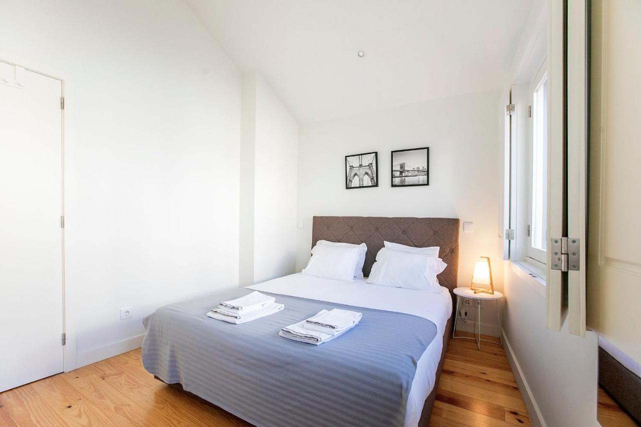 Lovelystay - Cozy 1Br In Santa Catarina W/ Balcony Porto Bagian luar foto