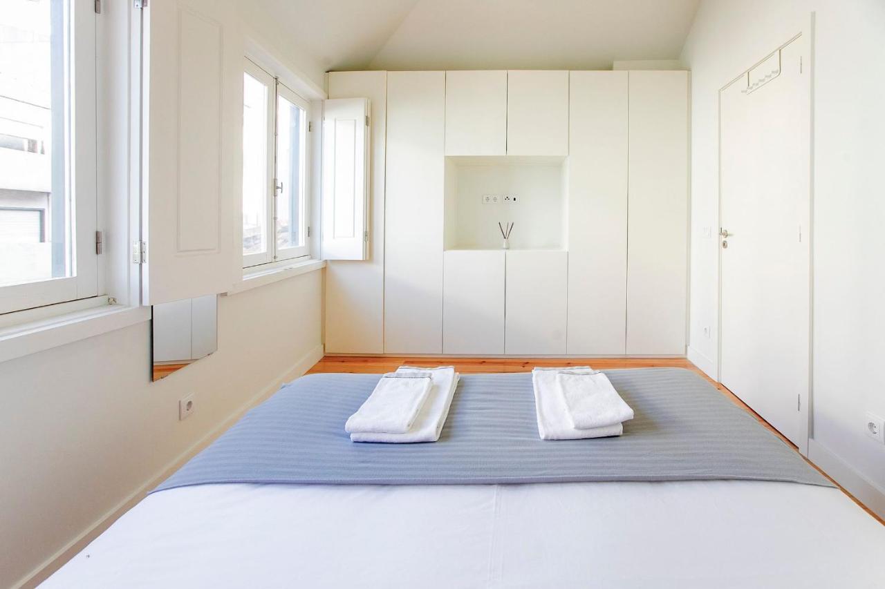 Lovelystay - Cozy 1Br In Santa Catarina W/ Balcony Porto Bagian luar foto